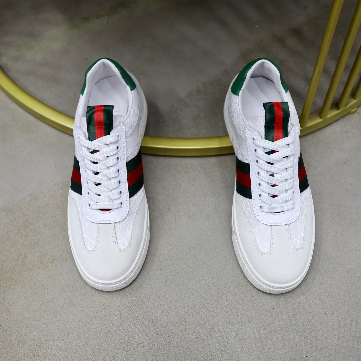 Ex-factory price: 440💰🙅‍♂️🙅‍♂️🙅‍♂️ Brand: GUCCI Standard code: 38-44 (45 customized) Grade: Same as the official website Material: Original material splicing Comfortable and breathable lining Lightweight and wear-resistant sports outsole Style category: Men's fashionable casual shoes Running sneakers Distinguished luxury brand elements Top luxury Color: actual picture color